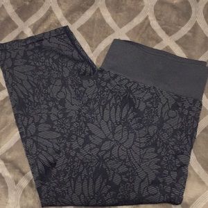 Floral design capris